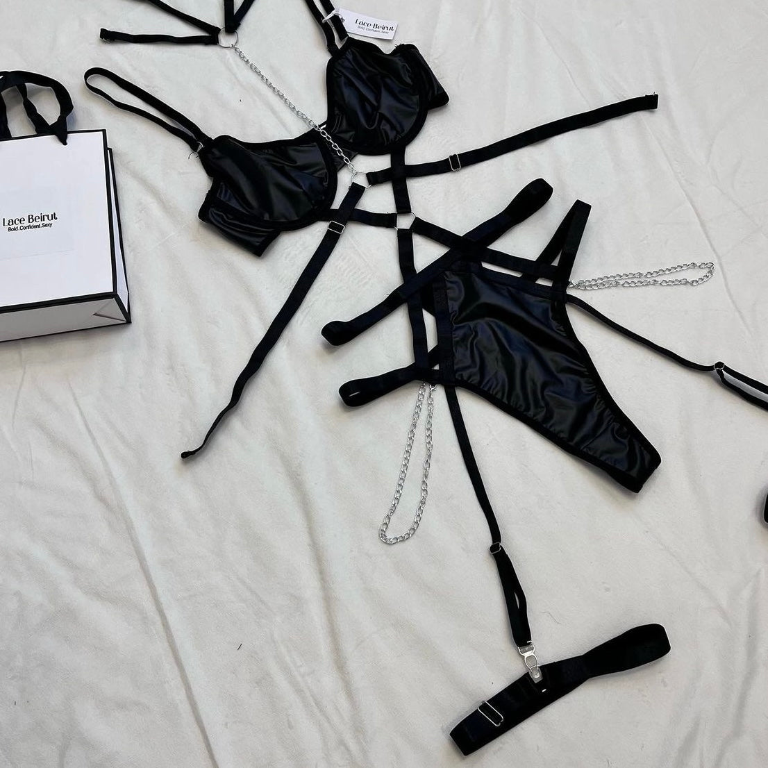 Black harness set