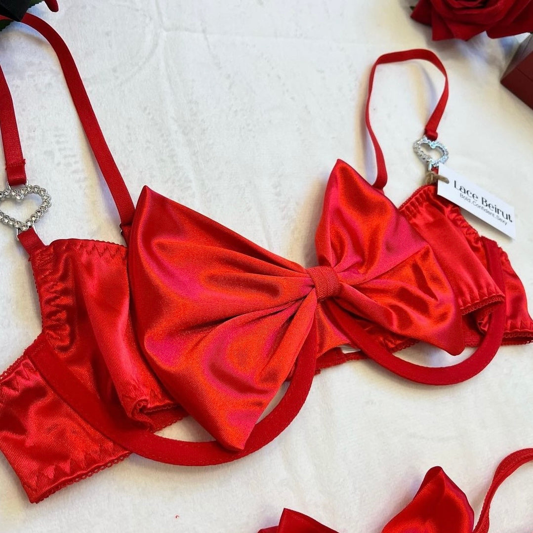 Red bow set