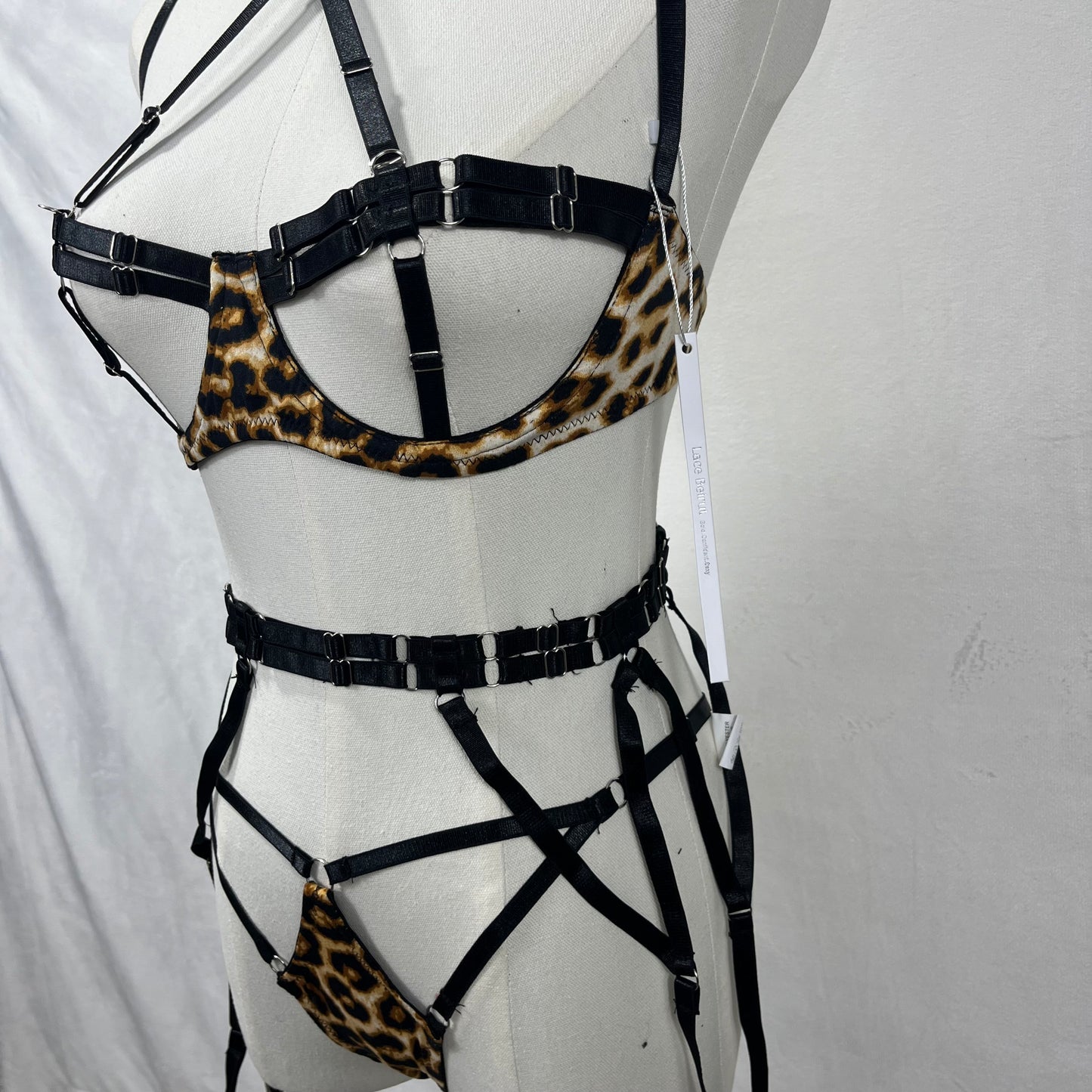 Yellow leopard set